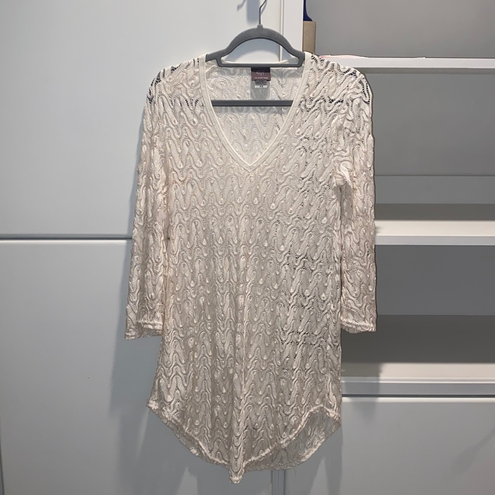 Jordan Taylor V-NECK BELL SLEEVE TUNIC
